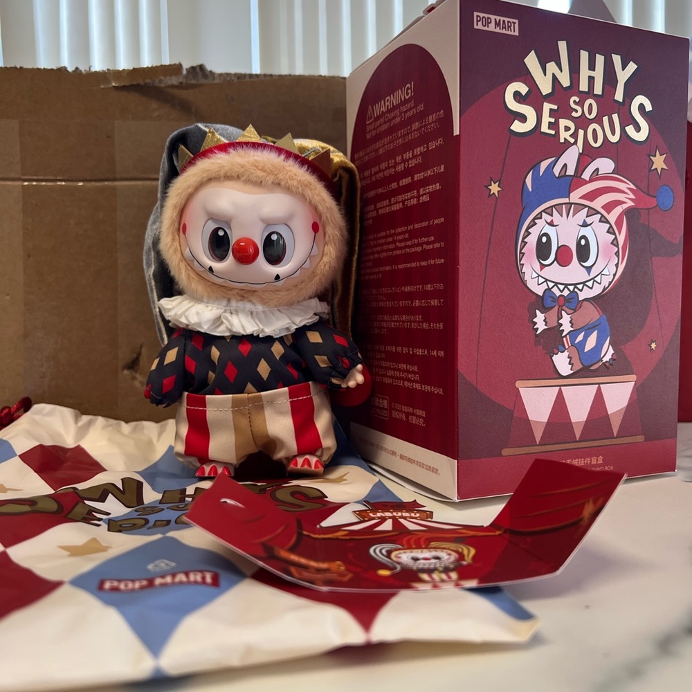 POP MARTS Why so serious collection. “Moonlit Mask” labubu. Super secret 1/80